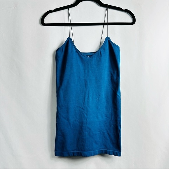 Free People Tops - Free People Intimately Women’s Sz M/L Blue 2 in 1 Seamless Cami Tank Top